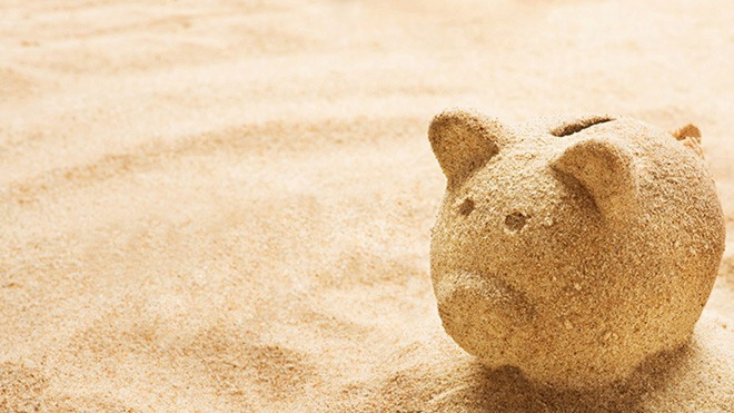 小猪幻灯片背景图片 小金猪背景的金融理财行业PPT背景图片